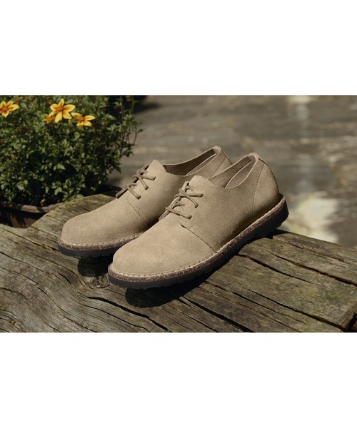 BIRKENSTOCK(ビルケンシュトック)の「Uppsala Low / アップサラ ロー スエードレザー Faded Khaki 【ナロー幅】 UNISEX(モカシン/デッキシューズ・レディース・カーキ・36(23cm)/37(24cm)/38/24.5cm/39.0/25㎝)」の2枚目の写真