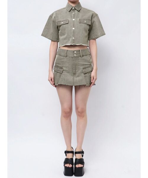 EMODA(エモダ)の「カットショートデニムシャツ(シャツ/ブラウス・レディース・ブラック/グレー/インディゴブルー・FREE)」の8枚目の写真