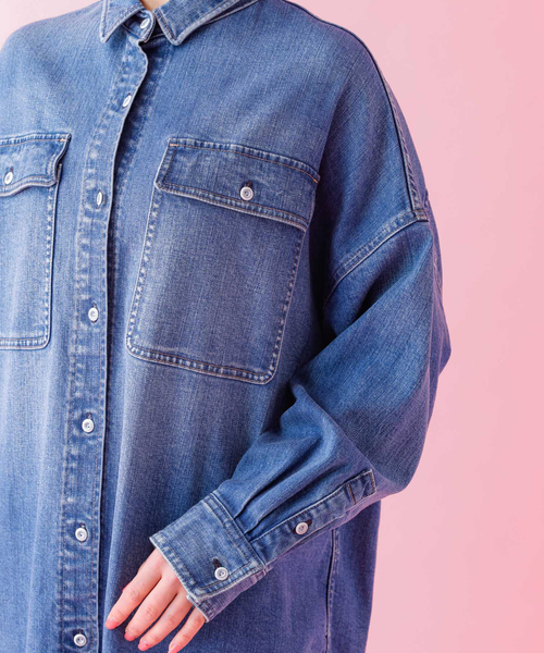 Healthy denim(ヘルシーデニム)の「【Healthy denim / ヘルシーデニム】Almond / デニムシャツ / オーバーサイズ【WEB限定】(シャツ/ブラウス・レディース・ダークネイビー/インディゴブルー/スミクロ・フリー)」の17枚目の写真