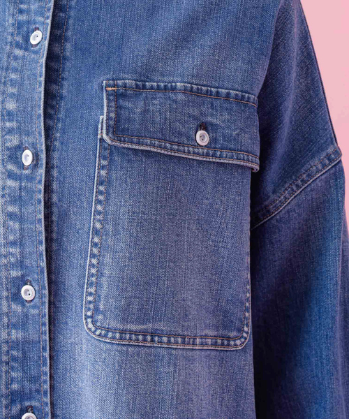 Healthy denim(ヘルシーデニム)の「【Healthy denim / ヘルシーデニム】Almond / デニムシャツ / オーバーサイズ【WEB限定】(シャツ/ブラウス・レディース・ダークネイビー/インディゴブルー/スミクロ・フリー)」の19枚目の写真