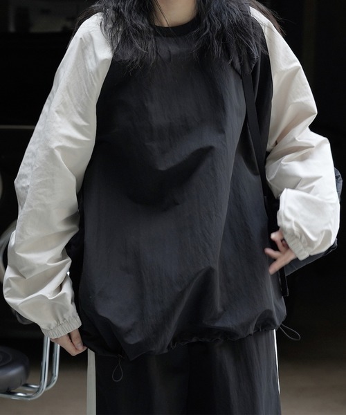 SUWDEE(スーディー)の「bicolor raglan sleeve oversize pullover(その他トップス・レディース・ブラック/グレー・FREE)」の8枚目の写真
