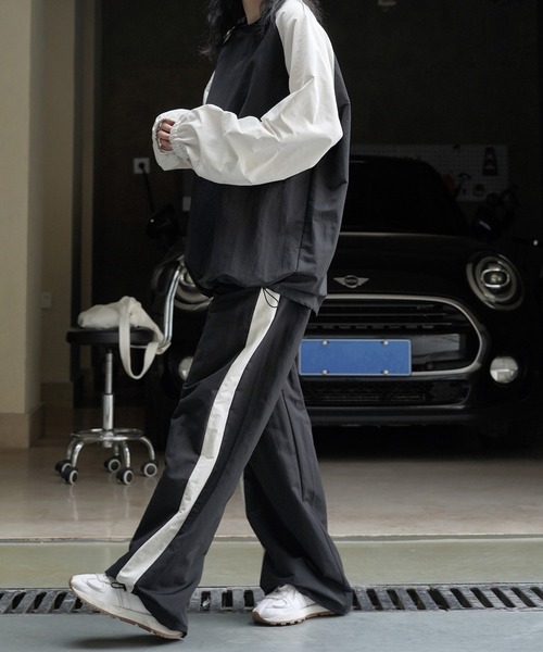 SUWDEE(スーディー)の「bicolor raglan sleeve oversize pullover(その他トップス・レディース・ブラック/グレー・FREE)」の10枚目の写真