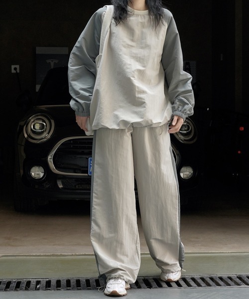 SUWDEE(スーディー)の「bicolor raglan sleeve oversize pullover(その他トップス・レディース・ブラック/グレー・FREE)」の12枚目の写真