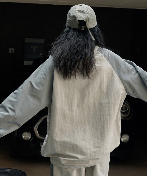 SUWDEE(スーディー)の「bicolor raglan sleeve oversize pullover(その他トップス・レディース・ブラック/グレー・FREE)」の14枚目の写真