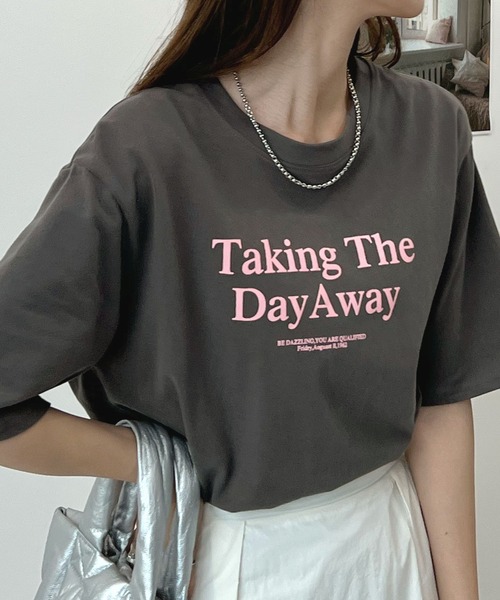 Futier land(フューティアランド)の「コットン100%配色ロゴプリントTシャツ(Tシャツ/カットソー・レディース・グレー/チャコールグレー/ホワイト・FREE)」の8枚目の写真