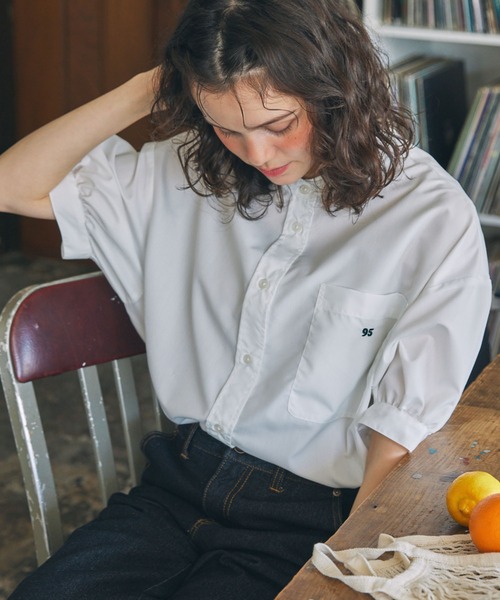 ナンバリング刺繍 アソート パフスリーブ バンドカラーブラウス MONO