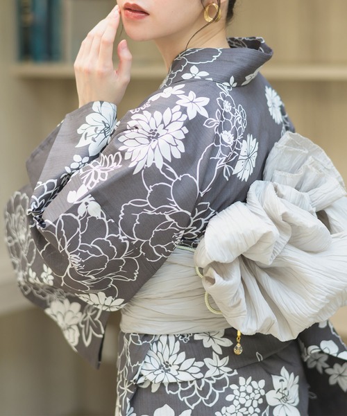 CELEN(セレン)の「【下駄付き兵児帯ゆかた5点セット】浴衣・兵児帯・腰紐2本・下駄《夏宵浴衣》(浴衣・レディース・ネイビー系/ホワイト系/ブルー系/ブラック系1/アイボリー系1/アイボリー系2/グレー系/ブラック系2・FREE)」の4枚目の写真