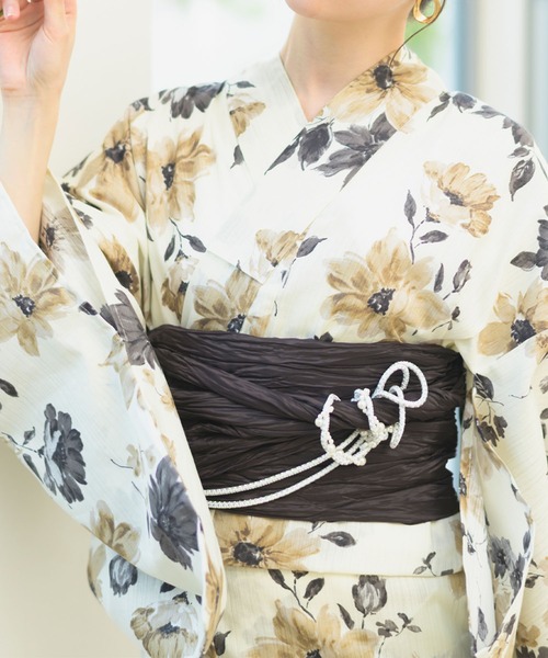 CELEN(セレン)の「【下駄付き兵児帯ゆかた5点セット】浴衣・兵児帯・腰紐2本・下駄《夏宵浴衣》(浴衣・レディース・ネイビー系/ホワイト系/ブルー系/ブラック系1/アイボリー系1/アイボリー系2/グレー系/ブラック系2・FREE)」の10枚目の写真