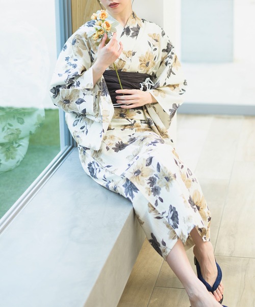 CELEN(セレン)の「【下駄付き兵児帯ゆかた5点セット】浴衣・兵児帯・腰紐2本・下駄《夏宵浴衣》(浴衣・レディース・ネイビー系/ホワイト系/ブルー系/ブラック系1/アイボリー系1/アイボリー系2/グレー系/ブラック系2・FREE)」の12枚目の写真