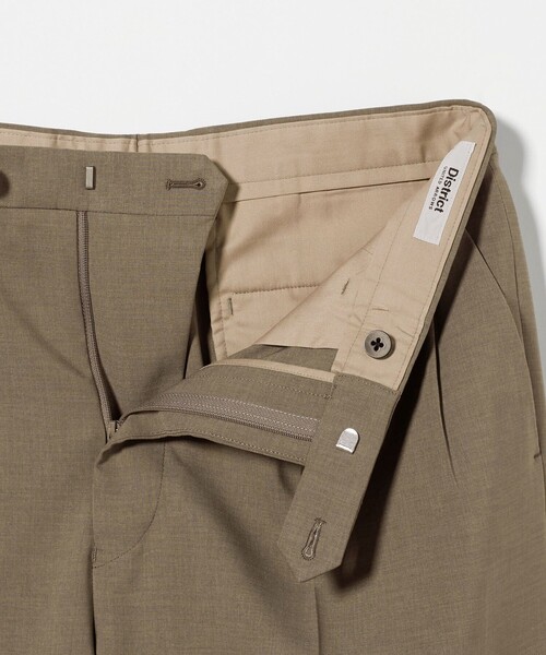 District(ディストリクト)の「<District> ポリエステル 2プリーツ ワイドスラックス(スラックス・メンズ・ダークブラウン/ベージュ/ブラック・48/44/46)」の19枚目の写真