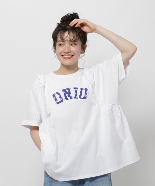 WIGGLE WIGGLE(ウィグルウィグル)の「【wiggle wiggle(ウィグルウィグル)】コラボ フリルアソートロゴTシャツ(Tシャツ/カットソー・レディース・チャコール/グレー/オフホワイト・LARGE/MEDIUM)」の1枚目の写真