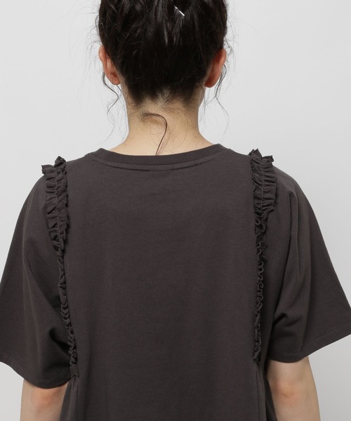 WIGGLE WIGGLE(ウィグルウィグル)の「【wiggle wiggle(ウィグルウィグル)】コラボ フリルアソートロゴTシャツ(Tシャツ/カットソー・レディース・チャコール/グレー/オフホワイト・LARGE/MEDIUM)」の17枚目の写真