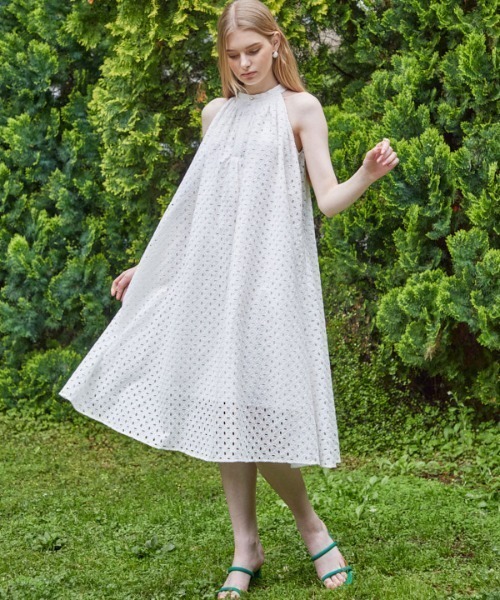 ERADIE（エラディエ）の「Cotton lace halterneck one-piece コットンレースホルターワンピース（ワンピース・レディース・レッド/ホワイト・FREE）」の7枚目の写真