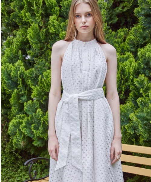 ERADIE（エラディエ）の「Cotton lace halterneck one-piece コットンレースホルターワンピース（ワンピース・レディース・レッド/ホワイト・FREE）」の8枚目の写真