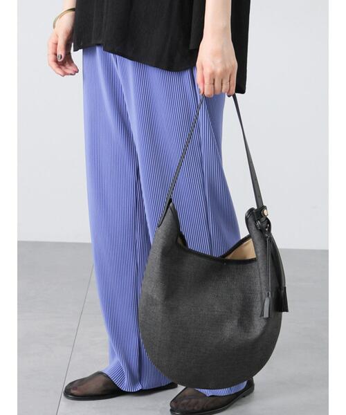 Lugnoncure（ルノンキュール）の「雑材ムーンバッグ《2025summer catalog item》（ハンドバッグ・レディース・ブラウン/ベージュ/ブラック・F）」の2枚目の写真