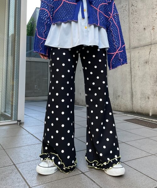 HELLO.SANFRANCISCO(ハローサンフランシスコ)の「【HELLO.SANFRANCISCO】ワッフルフレアパンツ(その他パンツ・レディース・グレー/オフホワイト/ブルー/オレンジ/ブラック/パープル/イエロー/ブラック系その他/パープル系その他/ブラウン・SMALL/MEDIUM)」の4枚目の写真