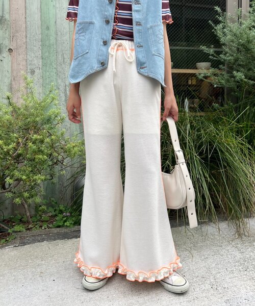 HELLO.SANFRANCISCO(ハローサンフランシスコ)の「【HELLO.SANFRANCISCO】ワッフルフレアパンツ(その他パンツ・レディース・グレー/オフホワイト/ブルー/オレンジ/ブラック/パープル/イエロー・SMALL/MEDIUM)」の12枚目の写真