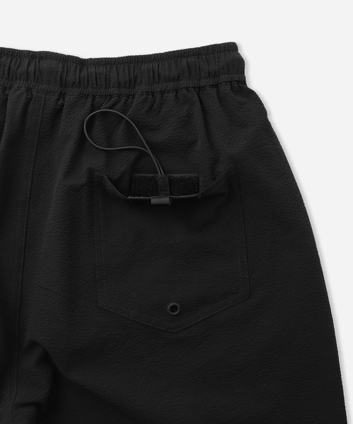 Saturdays NYC(サタデーズ ニューヨークシティ )の「Timothy Seersucker Stripe Swim Short(その他パンツ・メンズ・ブラック/サックスブルー・L/M/XL/X-SMALL/S)」の5枚目の写真