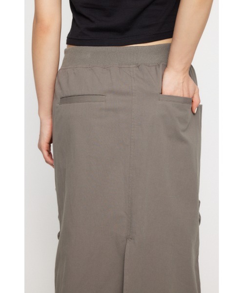 LAGUA GEM（ラグアジェム）の「COTTON SHIRRING ロングスカート（スカート・レディース・ブラック/チャコールグレー/ブルー・MEDIUM/SMALL/X-SMALL）」の6枚目の写真