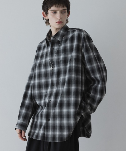remer(リメール)の「loose basic oversize shirt - ombre check / ルーズベーシックオーバーサイズシャツ - オンブレチェック(シャツ/ブラウス・メンズ・ブラウン/ブラック・LARGE/MEDIUM/SMALL/X-SMALL)」の17枚目の写真