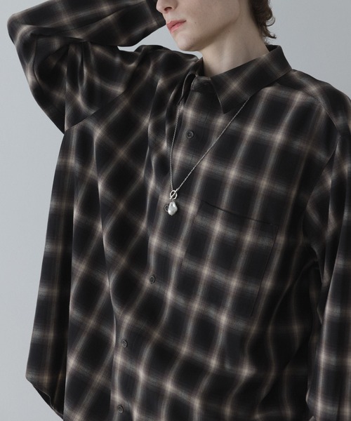 remer(リメール)の「loose basic oversize shirt - ombre check / ルーズベーシックオーバーサイズシャツ - オンブレチェック(シャツ/ブラウス・メンズ・ブラウン/ブラック・LARGE/MEDIUM/SMALL/X-SMALL)」の10枚目の写真