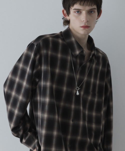 remer(リメール)の「loose basic oversize shirt - ombre check / ルーズベーシックオーバーサイズシャツ - オンブレチェック(シャツ/ブラウス・メンズ・ブラウン/ブラック・LARGE/MEDIUM/SMALL/X-SMALL)」の7枚目の写真