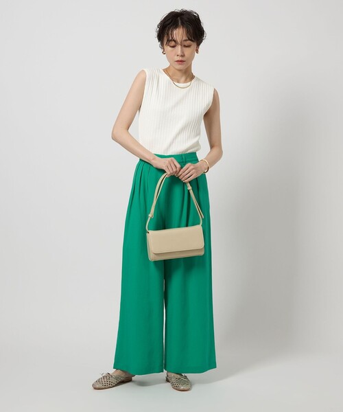 green label relaxing(グリーンレーベルリラクシング)の「アイレット リブ クロップド ノースリーブ Tシャツ(Tシャツ/カットソー・レディース・オフホワイト/ブラック/レッド・FREE)」の9枚目の写真