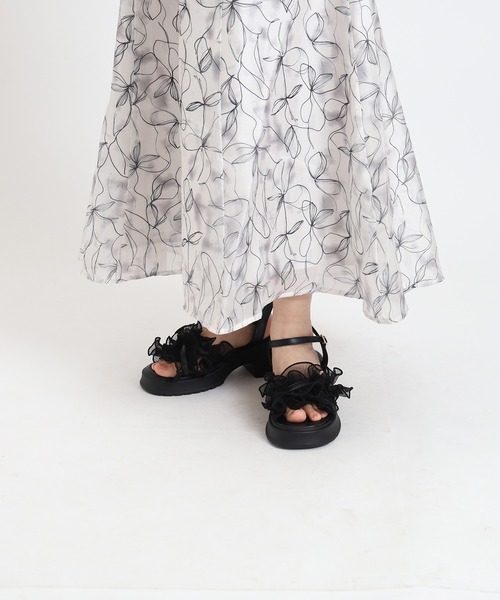 ASTORIA ODIER（アストリアオディール）の「シアークロスフリル厚底サンダル（サンダル・レディース・アイボリー/ブラック/ライトグレー・MEDIUM/LARGE/SMALL）」の7枚目の写真