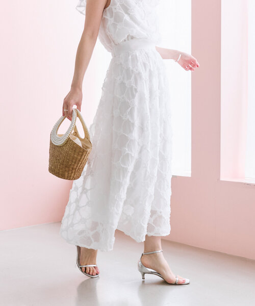 La boutique BonBon（ラブティックボンボン）の「【セットアップ可】シアーローズギャザースカート（スカート・レディース・ブラック/ホワイト・38/36）」の15枚目の写真