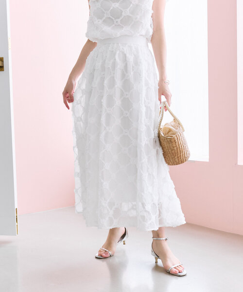 La boutique BonBon（ラブティックボンボン）の「【セットアップ可】シアーローズギャザースカート（スカート・レディース・ブラック/ホワイト・38/36）」の17枚目の写真