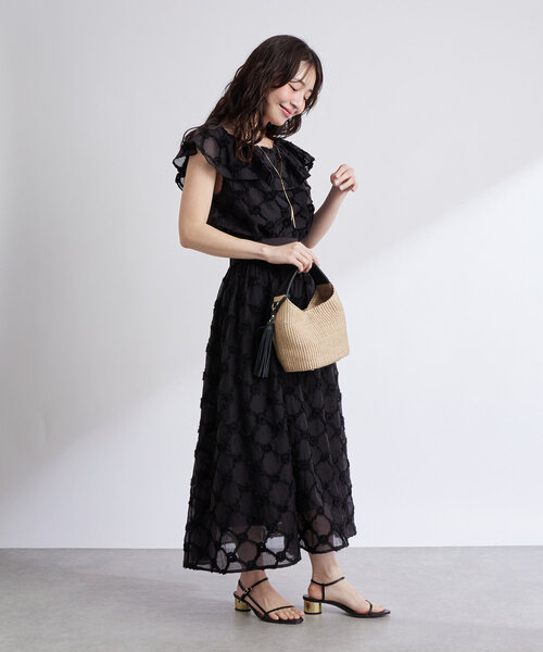 La boutique BonBon（ラブティックボンボン）の「【セットアップ可】シアーローズギャザースカート（スカート・レディース・ブラック/ホワイト・38/36）」の4枚目の写真