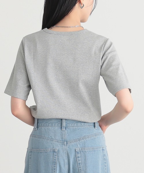 for/c(フォーシー)の「ラメ半袖Tシャツ【サスティナブル】(Tシャツ/カットソー・レディース・ライトベージュ/ブラック/ライトグレー・L/M)」の19枚目の写真