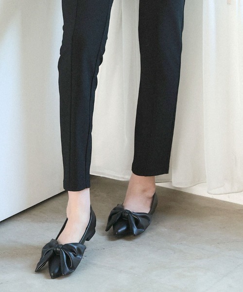 DONOBAN（ドノバン）の「ビックリボンパンプス（パンプス・レディース・ブラック/シルバー・24.5cm/23.5cm/22.5cm）」の3枚目の写真