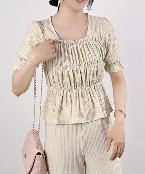 CLOTHY(クロシィ)の「【着るだけで完成。ペプラム×パンツ。】ジャガードセットアップ(半袖)(セットアップ・レディース・ブラック/アイボリー/イエロー/ベージュ・MEDIUM)」の3枚目の写真