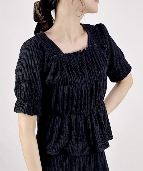 CLOTHY(クロシィ)の「【着るだけで完成。ペプラム×パンツ。】ジャガードセットアップ(半袖)(セットアップ・レディース・ブラック/アイボリー/イエロー/ベージュ・MEDIUM)」の5枚目の写真