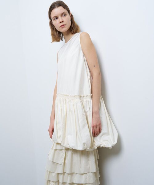 LANVIN en Bleu（ランバンオンブルー）の「ライトタフタチュニックワンピース（ワンピース・レディース・オフホワイト/ブラック/オレンジ・38）」の2枚目の写真