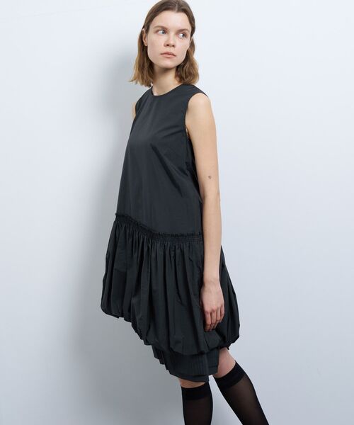 LANVIN en Bleu（ランバンオンブルー）の「ライトタフタチュニックワンピース（ワンピース・レディース・オフホワイト/ブラック/オレンジ・38）」の4枚目の写真