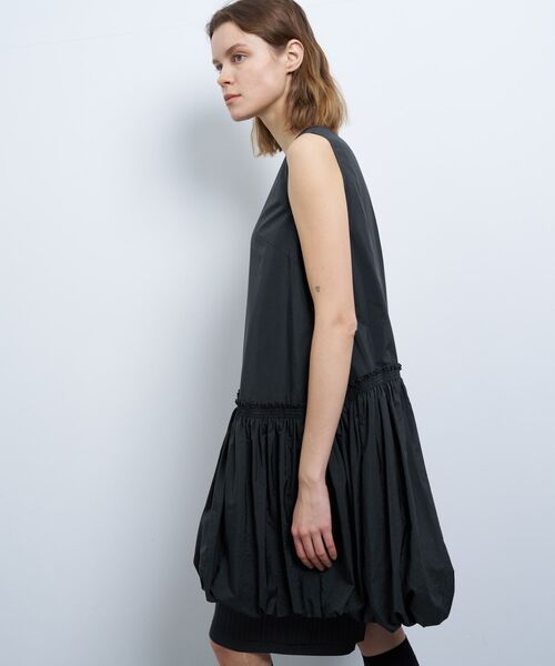 LANVIN en Bleu（ランバンオンブルー）の「ライトタフタチュニックワンピース（ワンピース・レディース・オフホワイト/ブラック/オレンジ・38）」の22枚目の写真