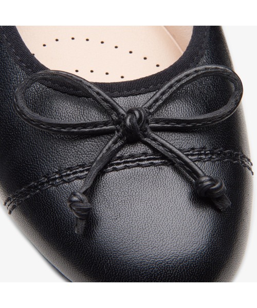 新品未使用Clarks ブラックレザーバレエシューズ Loreleigh Rae / ローリーレイ（ブラックレザー）（バレエ