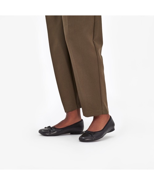 新品未使用Clarks ブラックレザーバレエシューズ Loreleigh Rae / ローリーレイ（ブラックレザー）（バレエ