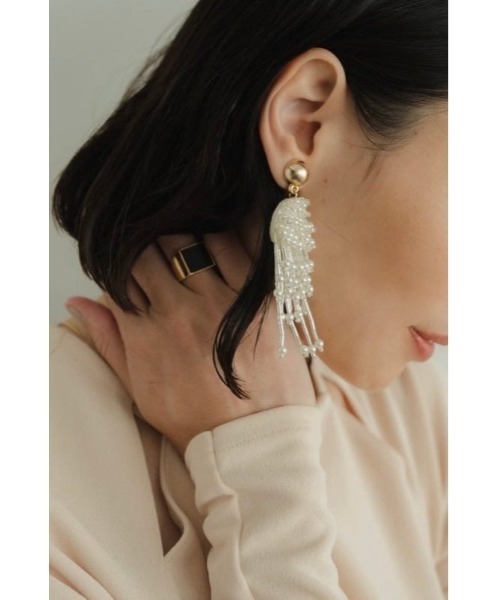 Knuth Marf（クヌースマーフ）の「beads earring（イヤリング・レディース・ホワイト/ブラック・ONESIZE）」の2枚目の写真