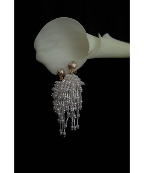 Knuth Marf（クヌースマーフ）の「beads earring（イヤリング・レディース・ホワイト/ブラック・ONESIZE）」の4枚目の写真