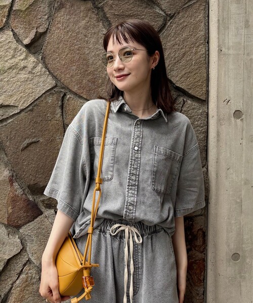 coen(コーエン)の「コットンレーヨンデニム半袖シャツ(シャツ/ブラウス・レディース・コバルトブルー/ネイビー/ライトグレー・M/L)」の22枚目の写真