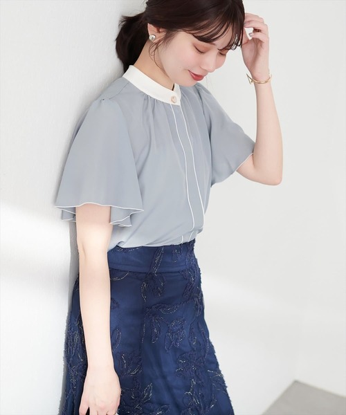 natural couture(ナチュラルクチュール)の「デザイン釦配色フレア袖ブラウス(シャツ/ブラウス・レディース・オフホワイト/ドット/モカ/ネイビー/グレー/ホワイト系その他・FREE)」の12枚目の写真