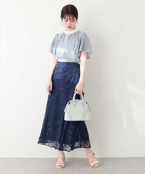 natural couture(ナチュラルクチュール)の「デザイン釦配色フレア袖ブラウス(シャツ/ブラウス・レディース・オフホワイト/ドット/モカ/ネイビー/グレー/ホワイト系その他・FREE)」の15枚目の写真