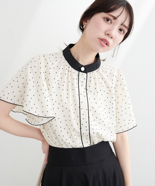 natural couture(ナチュラルクチュール)の「デザイン釦配色フレア袖ブラウス(シャツ/ブラウス・レディース・オフホワイト/ドット/モカ/ネイビー/グレー/ホワイト系その他・FREE)」の18枚目の写真