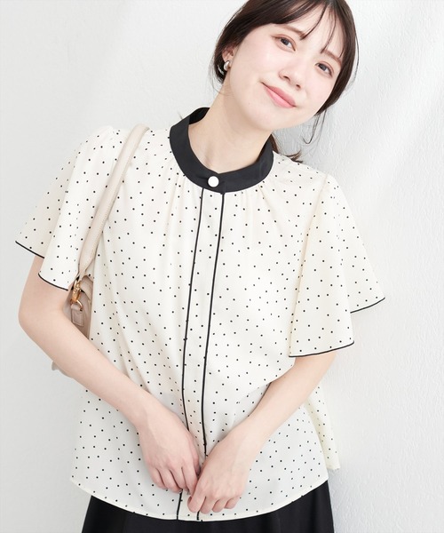 natural couture(ナチュラルクチュール)の「デザイン釦配色フレア袖ブラウス(シャツ/ブラウス・レディース・オフホワイト/ドット/モカ/ネイビー/グレー/ホワイト系その他・FREE)」の19枚目の写真