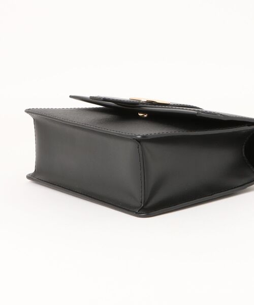 MICHAEL KORS(マイケルコース)の「GREENWICH SM FLAP XBODY クロスボディ(ショルダーバッグ・レディース・ブラック・FREE)」の3枚目の写真