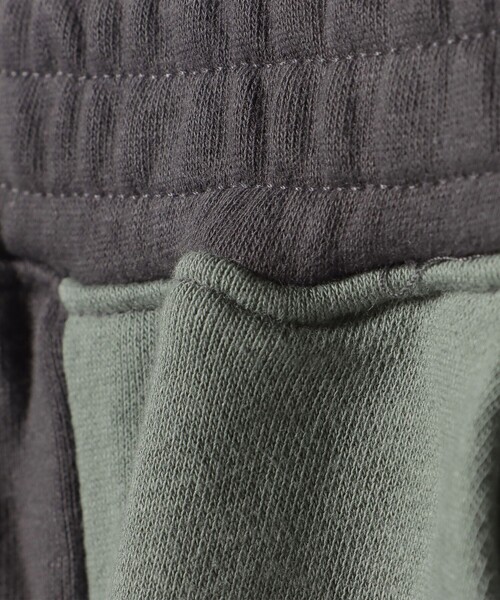 BEAMS mini（ビームスミニ）の「タック スマイル スウェット パンツ 2025FW（90～140cm）（スウェットパンツ・キッズ・オリーブ/ライトグレー/インディゴブルー・140/130/90/100/120/110）」の22枚目の写真