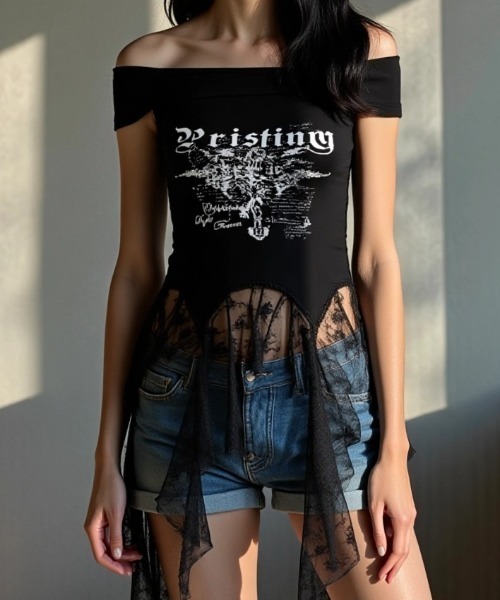 .KOM（ドットコム）の「A'GEM/9 × .kom 『.KOM/ドットケーオーエム』レースドッキンググラフィックTシャツ（Tシャツ/カットソー・レディース・ホワイト/ブラック・FREE）」の9枚目の写真